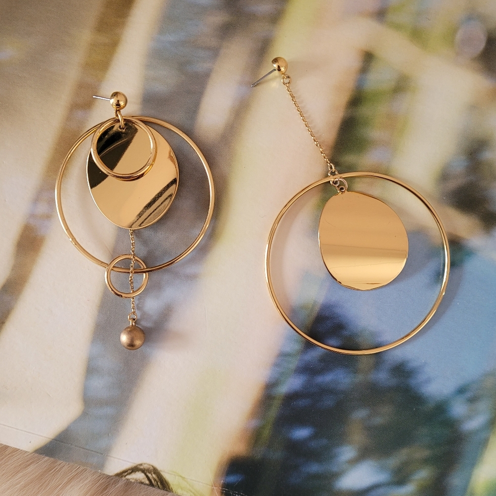 Kate Spade Elegant Gold Hoop Earrings